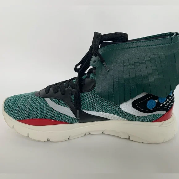 Unisex mid sneaker in emerald/black. Brand Valentino. Size 40 fits an 8.5. - Picture 2 of 7